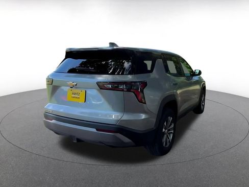 Used 2025 Chevrolet Equinox LT FWD image 12