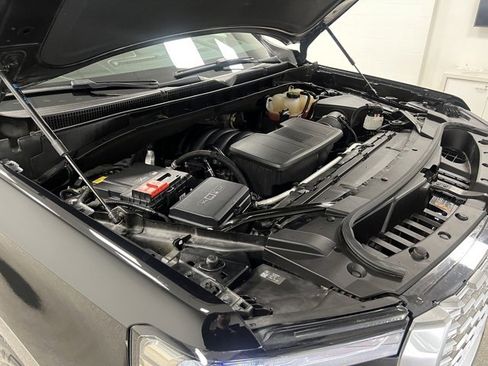 Used 2022 GMC Yukon XL Denali image 65