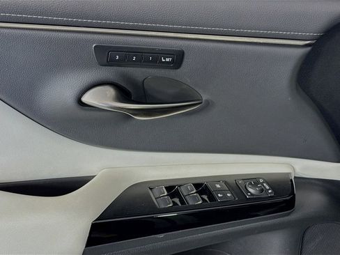 Used 2023 Lexus ES 350 F Sport image 18