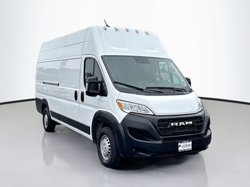 Used 2024 RAM ProMaster 3500 FWD image 4