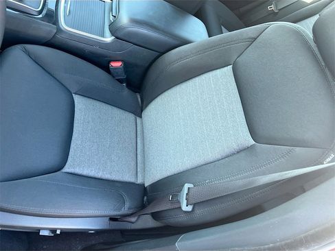 Used 2023 Chrysler 300 Touring w/ Sport Appearance Package image 18