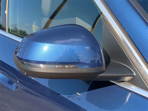 Used 2025 BMW X1 xDrive28i image 12