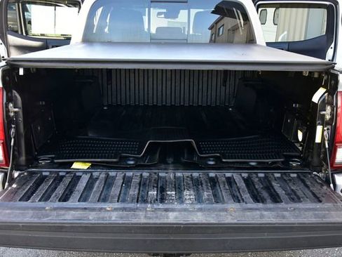 Used 2018 Toyota Tacoma TRD Sport w/ Technology Package AWD/4WD image 27
