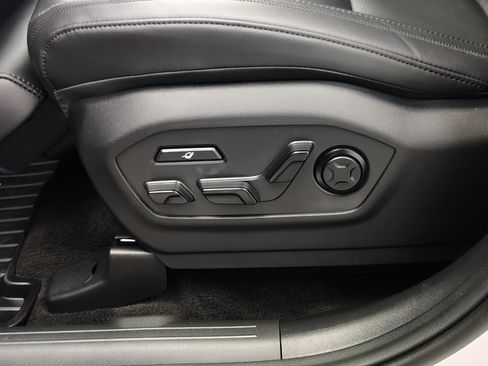 Used 2025 Hyundai Santa Fe Calligraphy AWD/4WD image 27