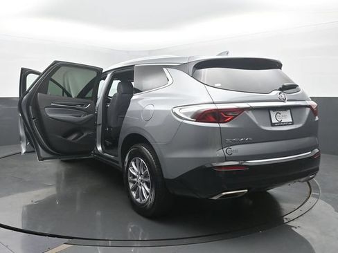 Used 2023 Buick Enclave Essence AWD/4WD image 61