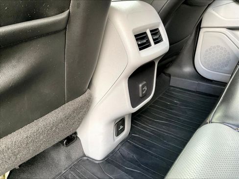 Used 2019 GMC Terrain SLT w/ Preferred Package AWD/4WD image 10