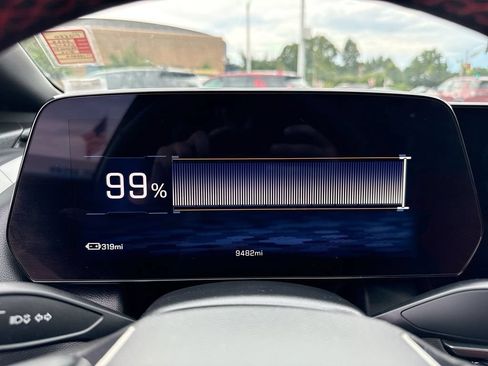 Used 2025 Chevrolet Equinox EV RS w/ Convenience Package II FWD image 13