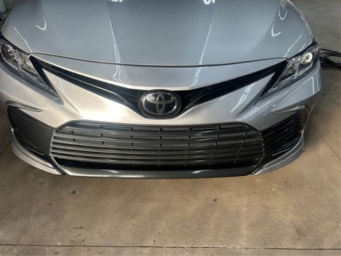 Used 2022 Toyota Camry LE image 13
