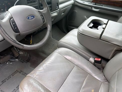 Used 2004 Ford F350 Lariat AWD/4WD image 10