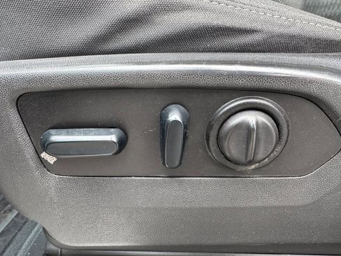 Used 2022 Chevrolet Silverado 3500 LT w/ Convenience Package image 33