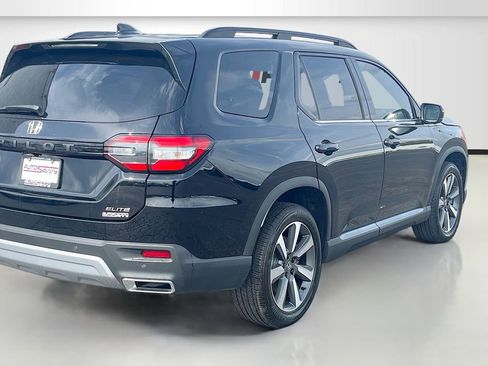 Used 2025 Honda Pilot Elite image 7