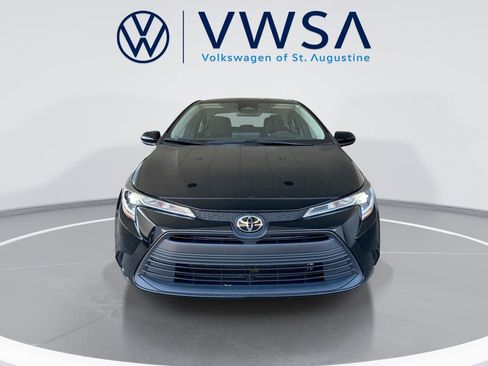 Used 2024 Toyota Corolla LE image 2