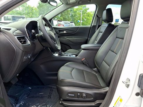 Used 2024 Chevrolet Equinox Premier AWD/4WD image 13