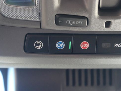 Used 2024 GMC Sierra 2500 Denali w/ Denali Reserve Package image 33