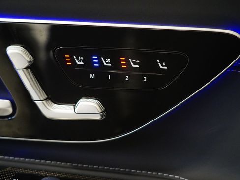 Certified 2022 Mercedes-Benz SL 63 AMG 4MATIC image 32