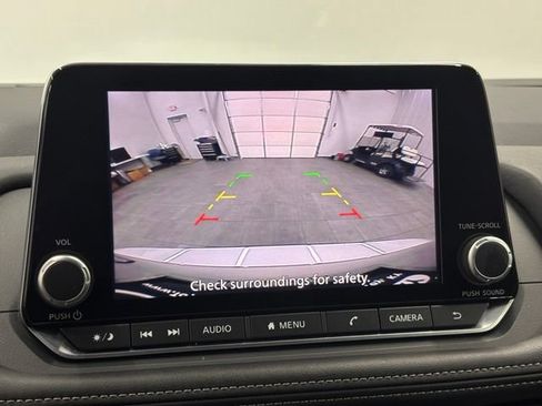 Used 2025 Nissan Rogue SV AWD/4WD image 28