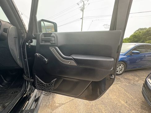Used 2015 Jeep Wrangler Unlimited Sport AWD/4WD image 21