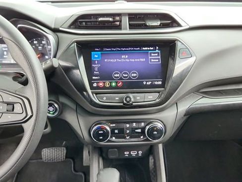 Used 2022 Chevrolet TrailBlazer LT w/ Convenience Package image 19