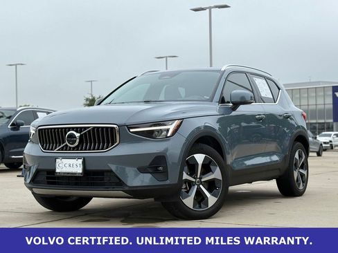 Certified 2023 Volvo XC40 B5 Plus AWD/4WD image 2