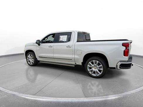 Used 2022 Chevrolet Silverado 1500 High Country w/ High Country Premium Package AWD/4WD image 6