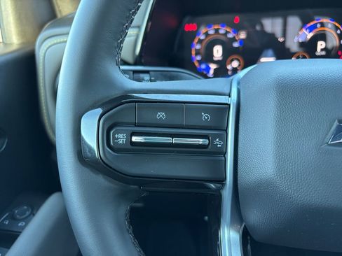 Used 2024 Chevrolet Colorado ZR2 w/ ZR2 Bison Edition AWD/4WD image 19