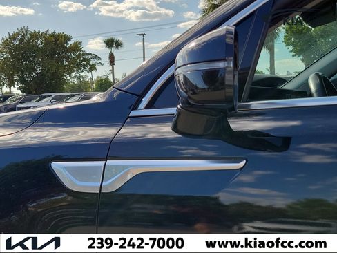 Certified 2023 Kia Sorento EX FWD image 7