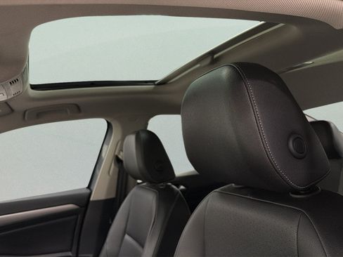 Used 2019 Volkswagen Jetta SE w/ Cold Weather Package FWD image 19