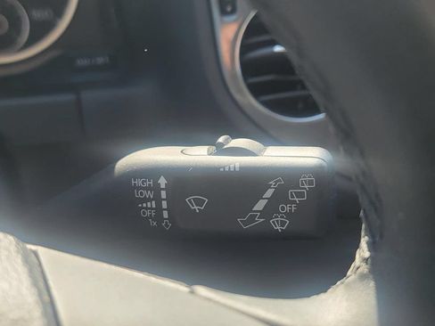 Used 2012 Volkswagen Tiguan S FWD image 19