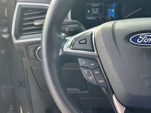 Used 2023 Ford Edge SEL image 36