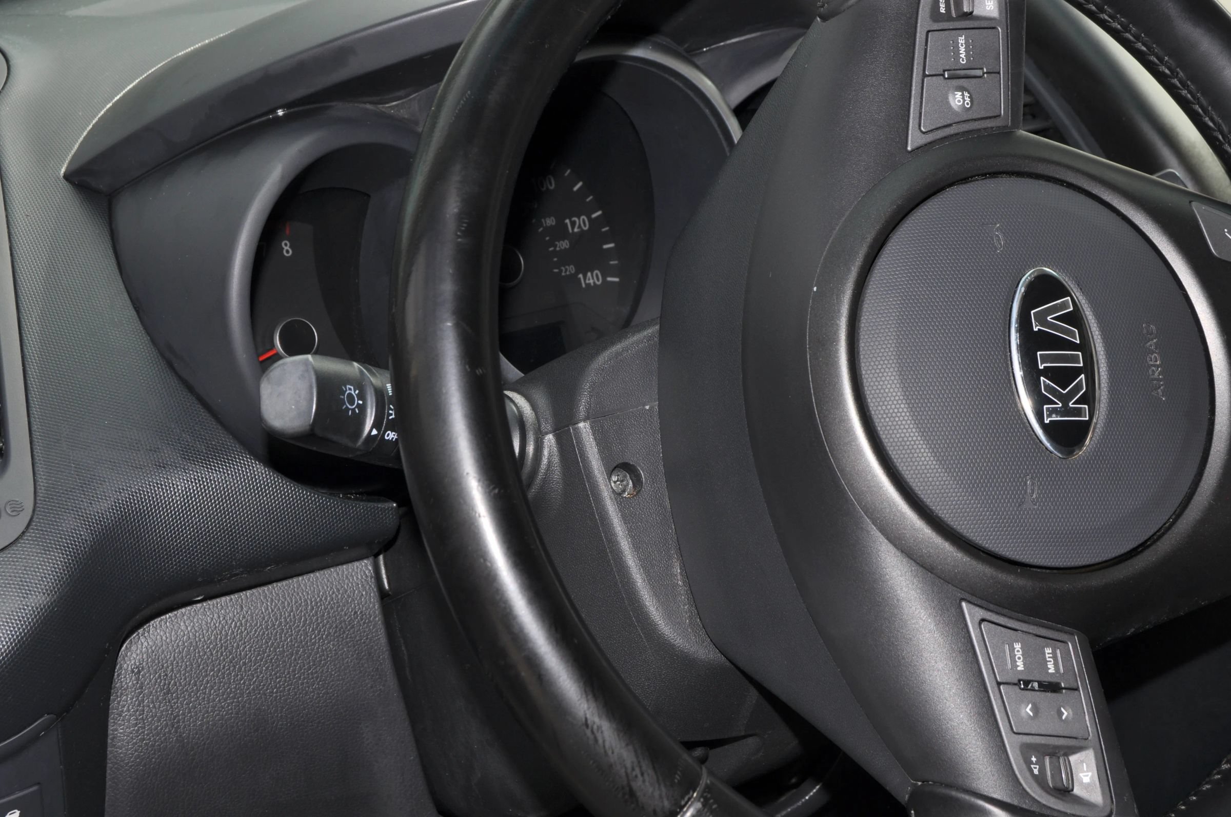 Used 2013 Kia Soul + FWD image 24