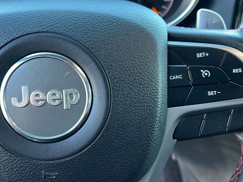 Used 2019 Jeep Grand Cherokee Trailhawk AWD/4WD image 20