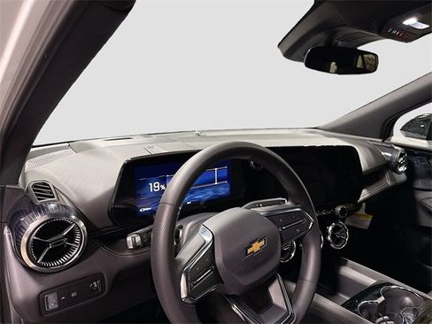 New 2026 Chevrolet Blazer EV LT image 12
