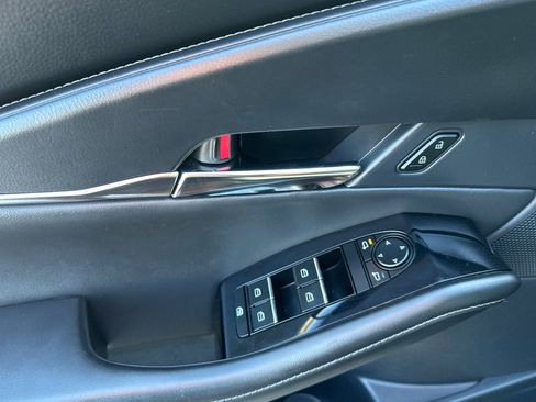 Used 2024 MAZDA CX-30 AWD 2.5 S w/ Preferred Package image 12