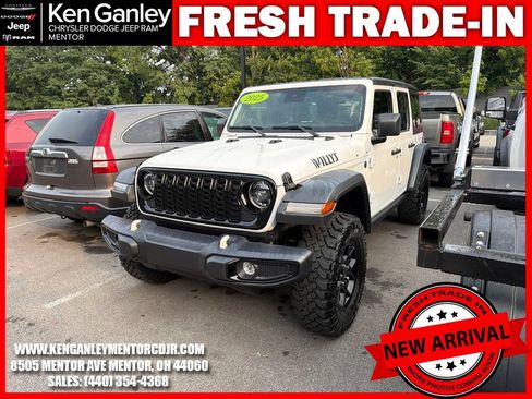 Used 2025 Jeep Wrangler Unlimited Sport AWD/4WD image 3