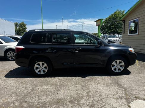 Used 2010 Toyota Highlander SE AWD/4WD image 2