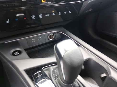 New 2026 Nissan Sentra SV w/ SV Convenience Package FWD image 19