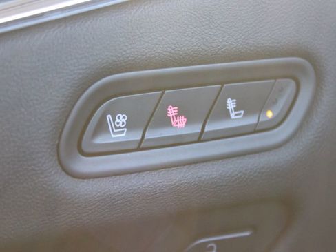 Used 2024 Cadillac Escalade Sport AWD/4WD image 44