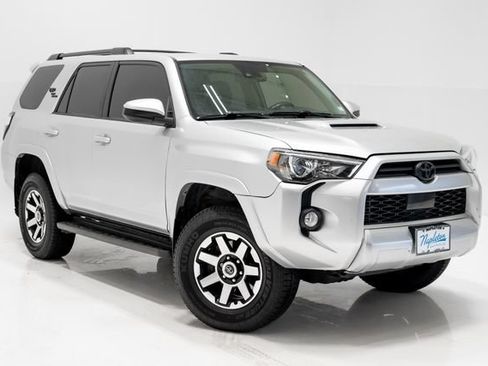 Used 2020 Toyota 4Runner TRD Off-Road AWD/4WD image 6