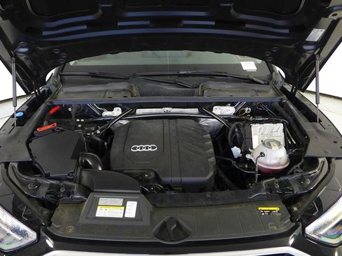 Used 2023 Audi Q5 2.0T Premium w/ Convenience Package image 6