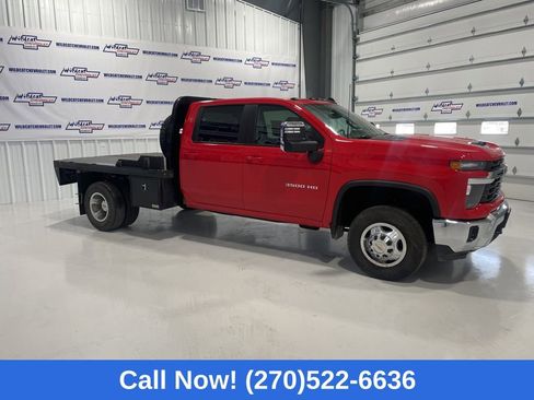 Used 2024 Chevrolet Silverado 3500 LT w/ Convenience Package AWD/4WD image 4