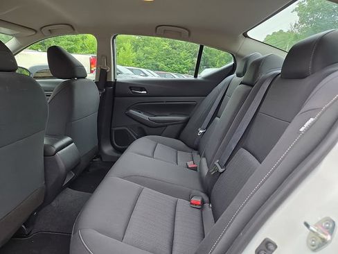Used 2022 Nissan Altima 2.5 S FWD image 16