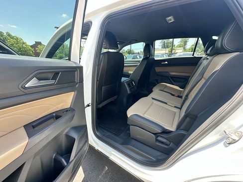 Used 2022 Volkswagen Atlas Cross Sport SE AWD/4WD image 17