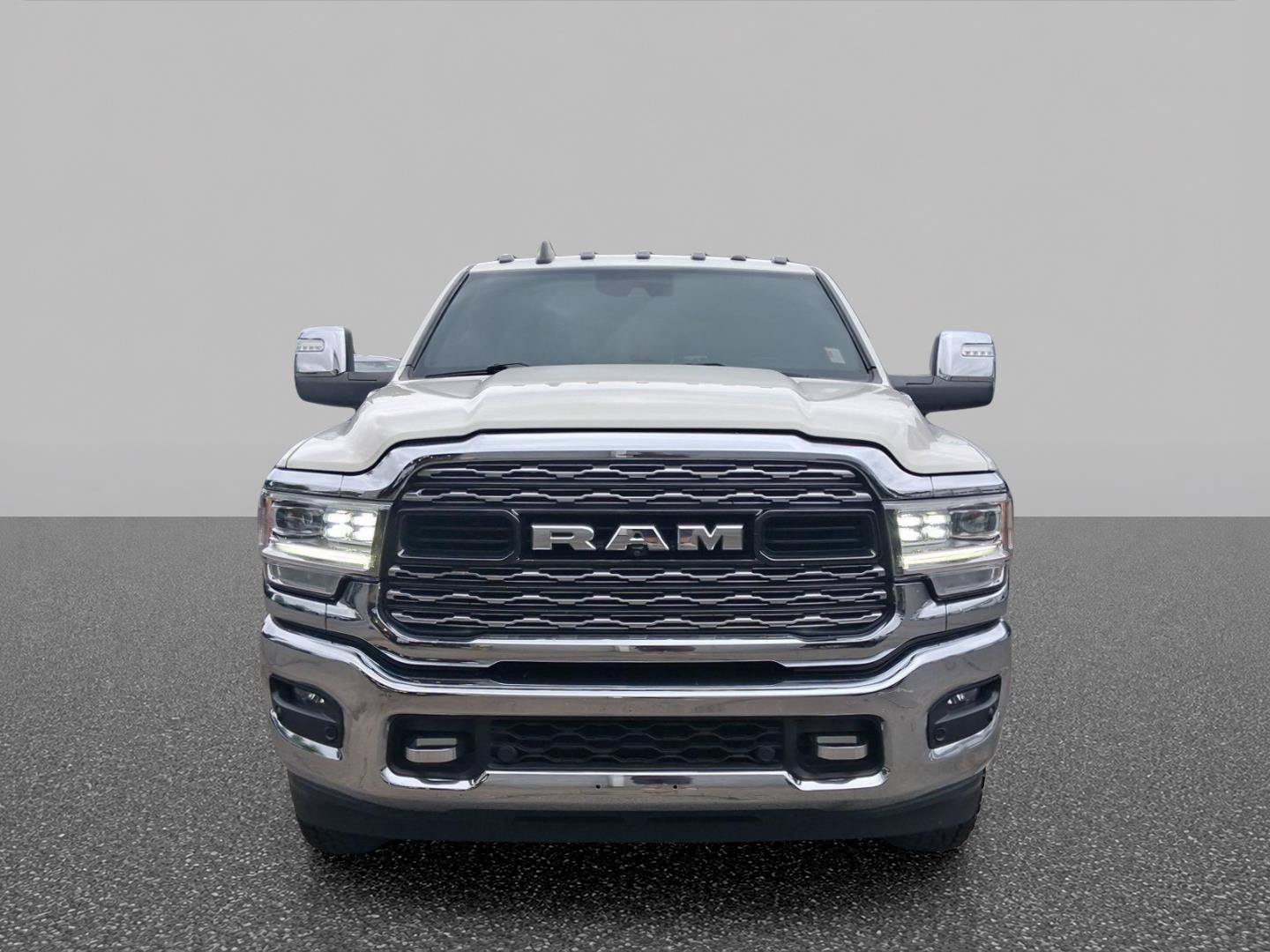 Used 2023 RAM 3500 Limited AWD/4WD image 2