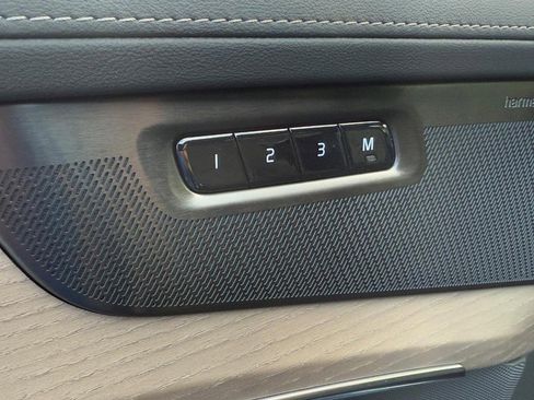 New 2026 Volvo XC90 B6 Plus w/ Protection Package Premier image 10