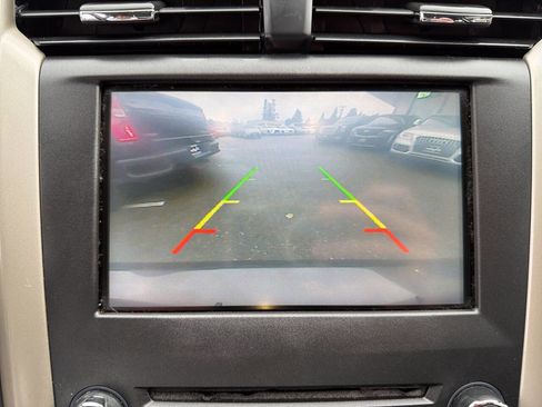 Used 2016 Ford Fusion SE w/ Equipment Group 202A image 26