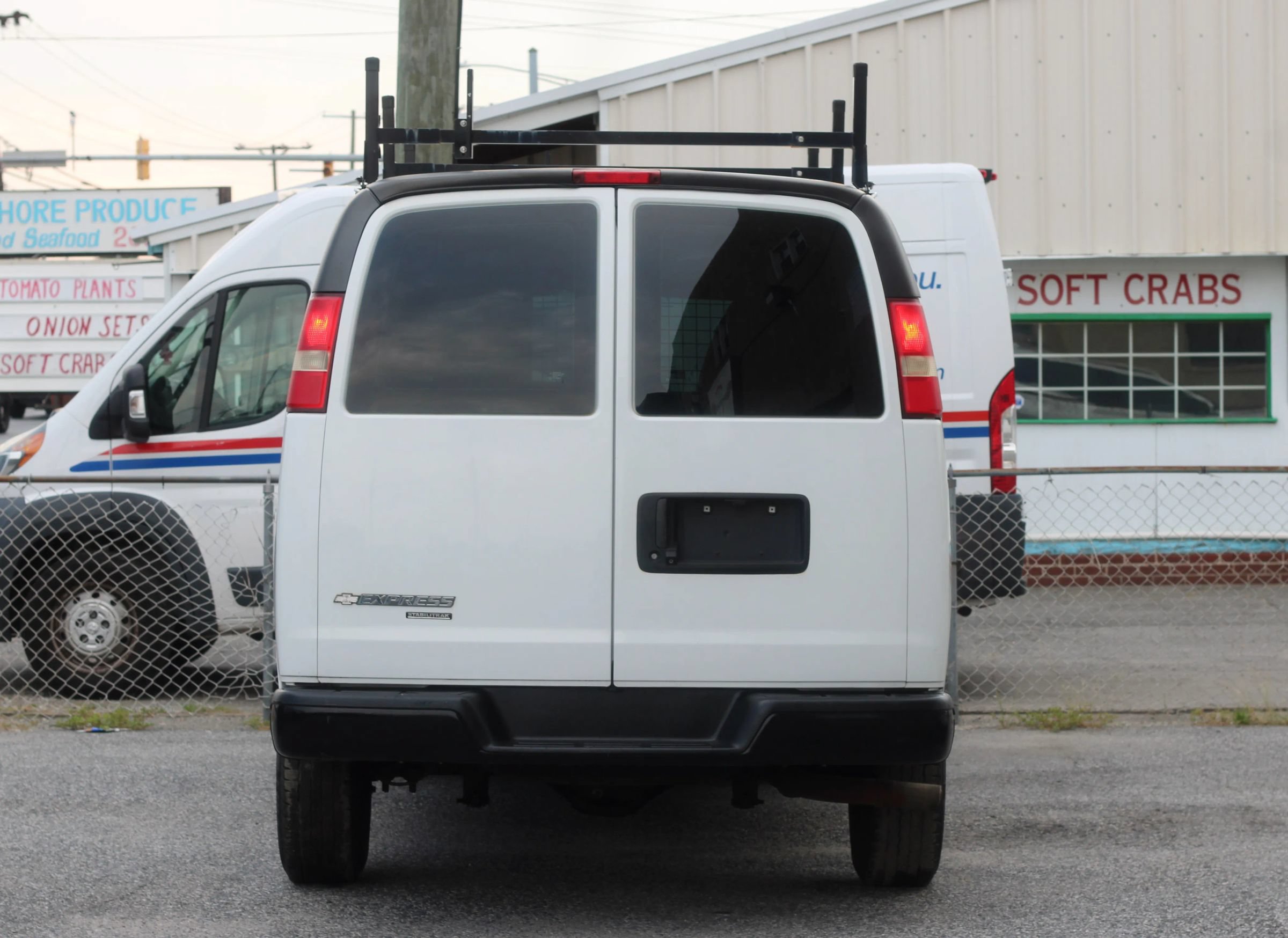 Used 2015 Chevrolet Express 2500 RWD image 6