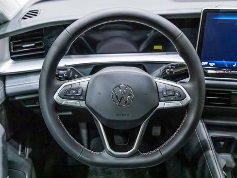 New 2026 Volkswagen Tiguan SE image 15