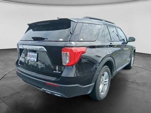 Used 2024 Ford Explorer XLT w/ Equipment Group 202A AWD/4WD image 6