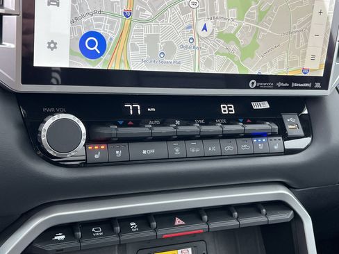 Used 2024 Toyota Tundra Platinum image 21