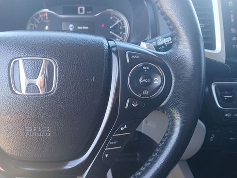 Used 2017 Honda Pilot Touring image 23